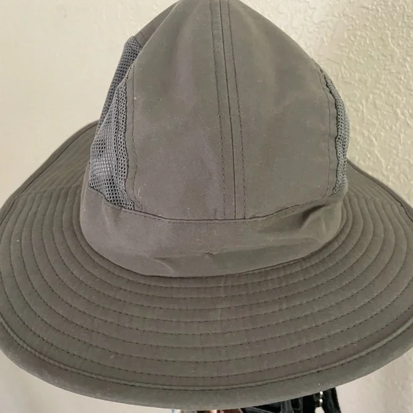 Swiss Tech Accessories Swiss Tech Sun Hat Has The Back To
